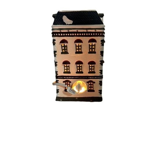 Dickens Collectables Towne Series Hotel 293-8205 Porcelain Lighted Christmas Vil - Picture 5 of 5